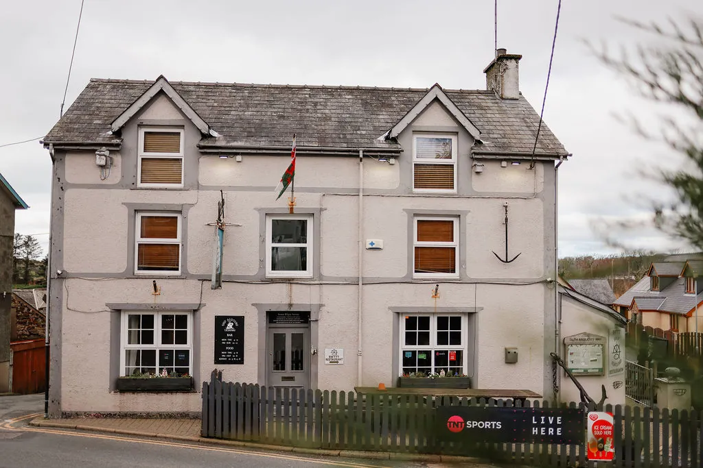 The Ship Aground, a traditional pub building in Talsarnau